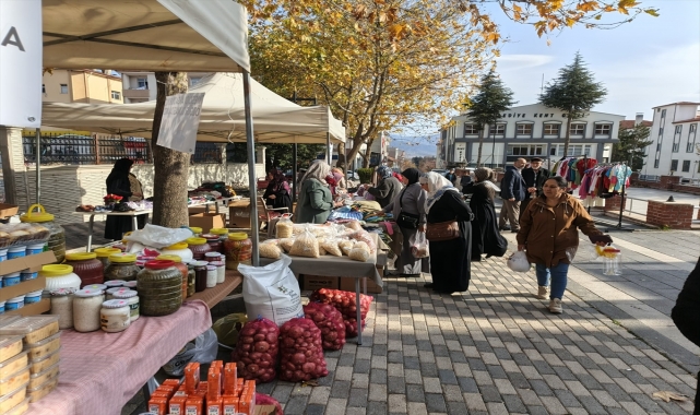 Almus'ta Filistin için düzenlenen kermeste 580 bin lira toplandı