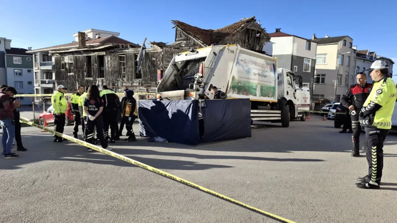 Belediye çöp kamyonunun çarptığı kadın öldü