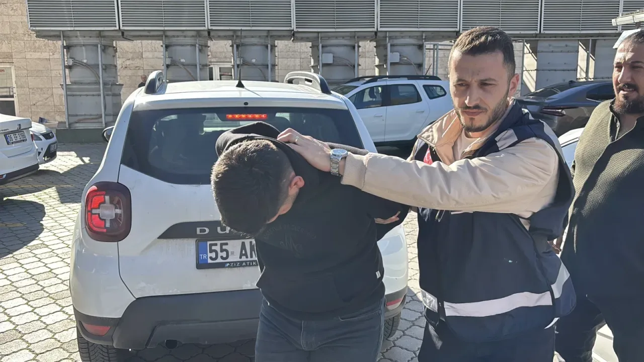 Çekici üzerindeki araçta vahşet!
