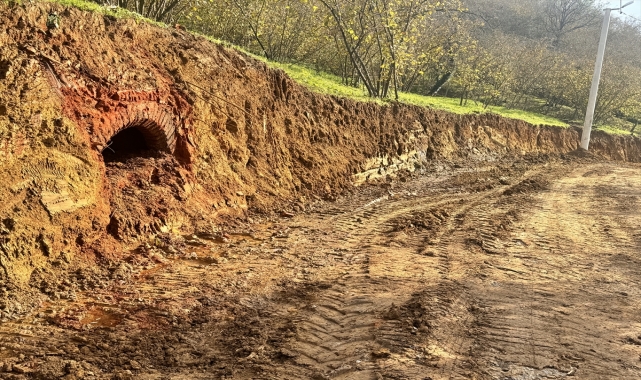 Düzce'de yol çalışmasında