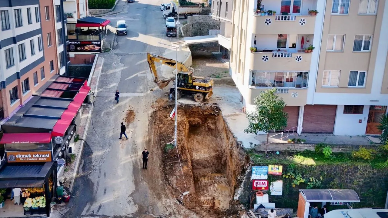 Giresun’da belediyeden tam gaz yol mesaisi
