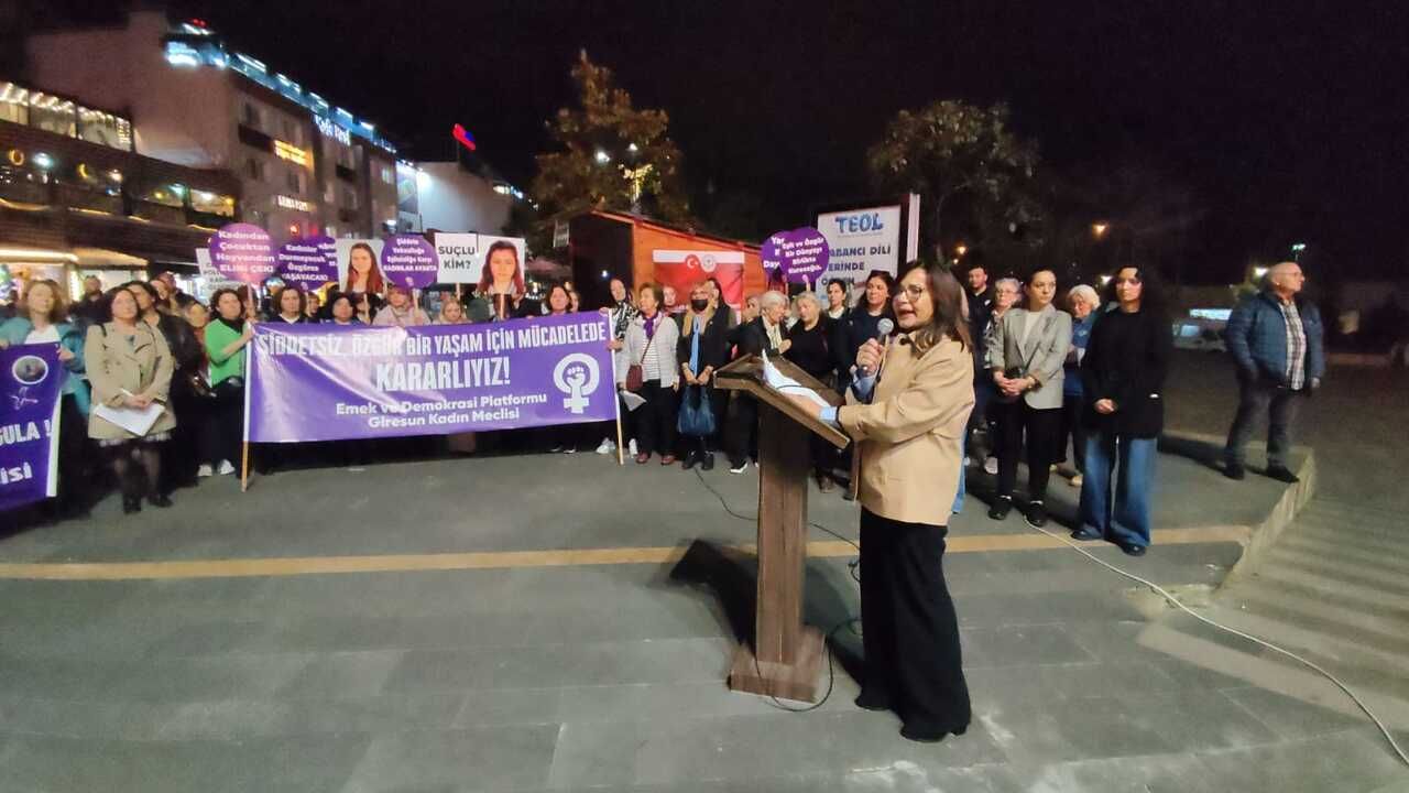 Giresun'da ilahiyatçı Öztürk'ün ısrarına tepkiler büyüyor