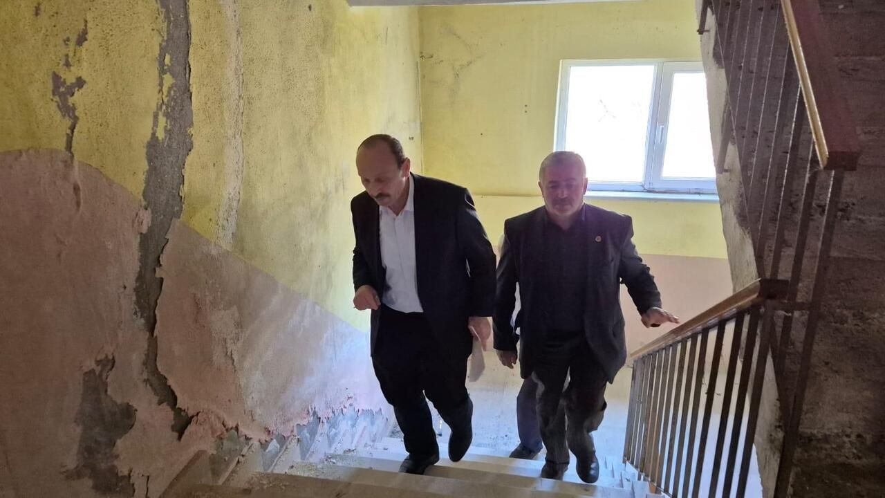 Giresun’da kullanılmayan okul binası çürümeye terk edildi