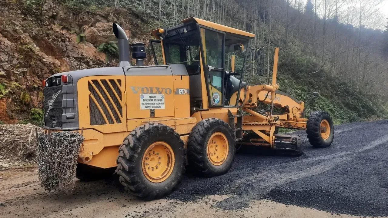 Giresun’un ilçesine Trabzon’dan hibe iş makinesi