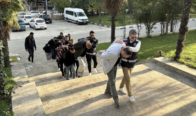 GÜNCELLEME - Samsun merkezli 5 ilde dolandırıcılık operasyonunda yakalanan zanlılardan 1'i tutuklandı