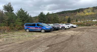 Kastamonu'da oğluyla birlikte cesedi bulunan kadının kayıp cep telefonu aranıyor