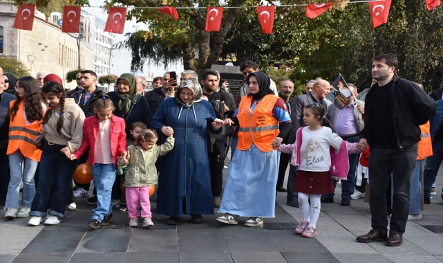 LÖSEV, Trabzon'da farkındalık yürüyüşü düzenledi