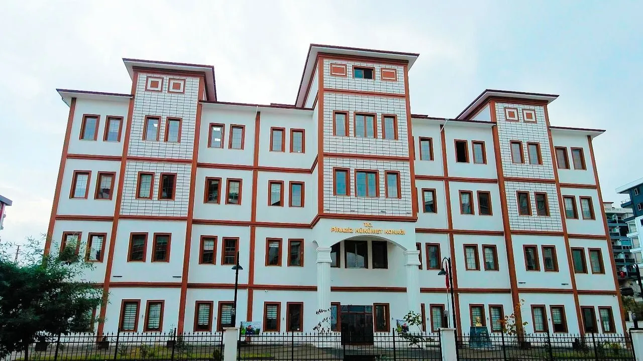 Piraziz Modern ve Estetik Bir Hükümet Konağına Kavuştu