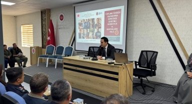 Salıpazarı'nda muhtarlarla istişare toplantısı yapıldı