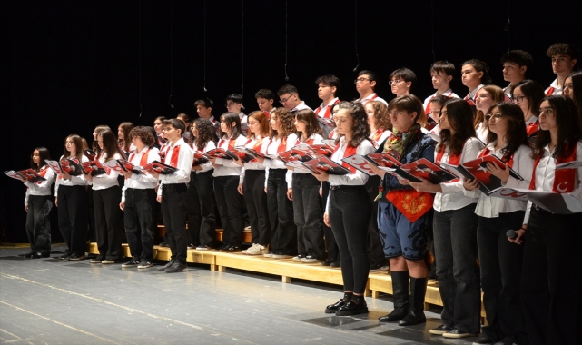 Sinop'ta 24 Kasım Öğretmenler Günü kutlandı