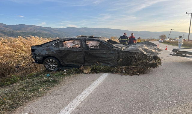 Tokat'ta devrilen otomobildeki 2 kişi öldü, 1 kişi yaralandı