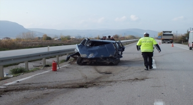 Tokat'ta otomobil ile tırın çarpıştığı kazada 2 kişi yaralandı
