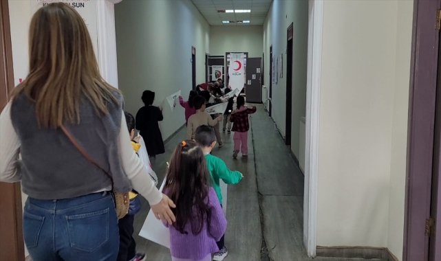 Türk Kızılay'dan Tekkeköy'de kışlık destek ve farkındalık buluşması