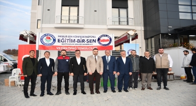 Vezirköprü'de Öğretmenler Günü kutlandı