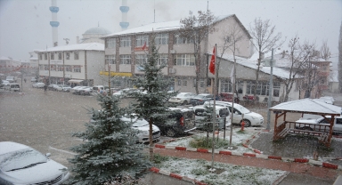 Başçiftlik'te kar yağışı etkili oldu