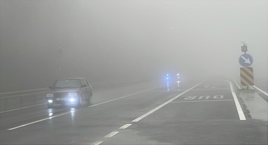 D-100 kara yolunun Bolu Dağı kesiminde sağanak ve sis etkili oldu