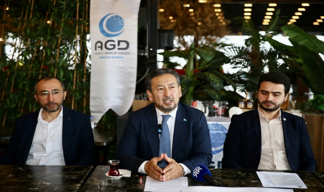 Doğu Türkistan Milli Meclisi Başkanı Tümtürk, Giresun'da