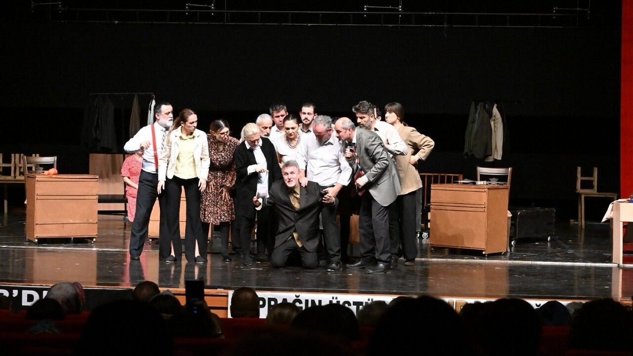 Giresun Belediyesi Oynadı, Kırşehir Halkı Ayakta Alkışladı