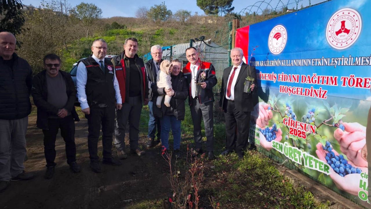 Giresun’da çiftçilere süper meyve fidanı desteği