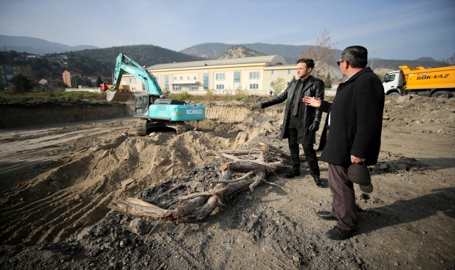 Karabük İdari İşler Savcısı Yılmaz, yapımına başlanan adalet sarayını inceledi