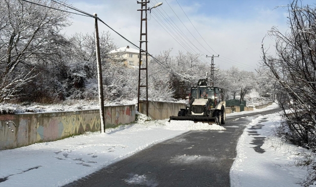 Karabük'te kar nedeniyle kapanan 112 köy yolunun 86'sı açıldı