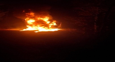 Karabük'te seyir halindeki hafif ticari araç yandı