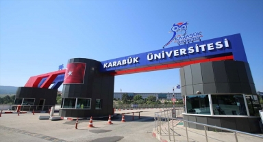 Karabük Üniversitesi Türkiye'nin en başarılı 10 mühendislik üniversitesi arasında yer aldı
