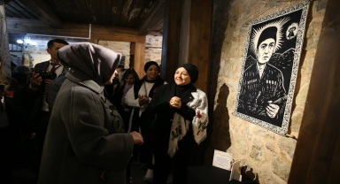 Kastamonu'da ilk kadın mitinginin 106. yılında defile, sergi ve konferans düzenlendi