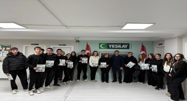 Özejder Sosyal Bilimler Lisesi öğrencileri Yeşilay Çorum Şubesini ziyaret etti