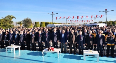 Sağlık Bakanı Memişoğlu, Samsun'da 100 ambulans teslim töreninde konuştu: