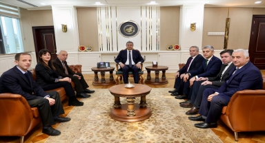 Yenice ıhlamur balının AB coğrafi işaret tescil belgesi Karabük Valisi Yavuz'a verildi