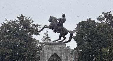 Samsun'da kar yağışı etkisini sürdürüyor