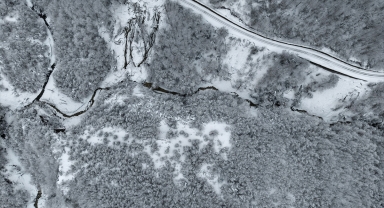 Sinop'ta ormanlarda oluşan kar güzelliği dronla görüntülendi