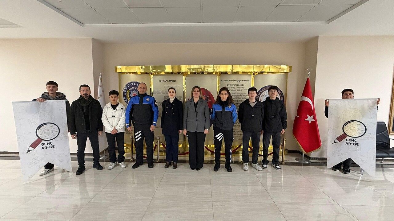 Genç Ar-Ge Sahada: Geleceğin Gençleri Emniyet Teşkilatını Yakından Tanıdı