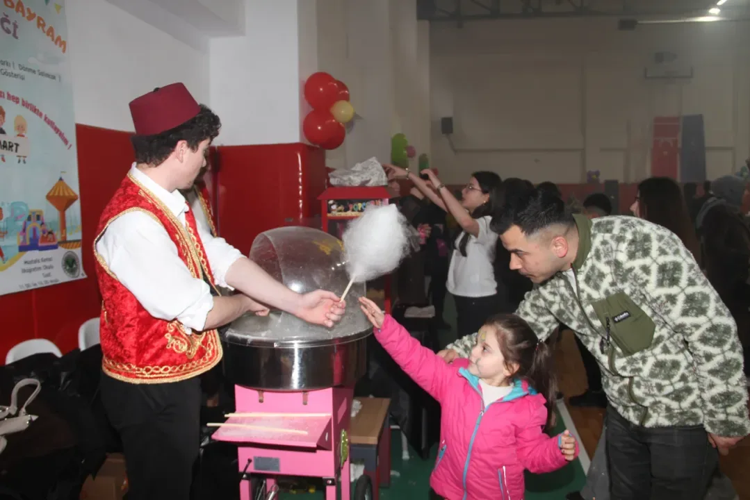 Yağlıdere'de çocuklar için bayram şenliği düzenlendi