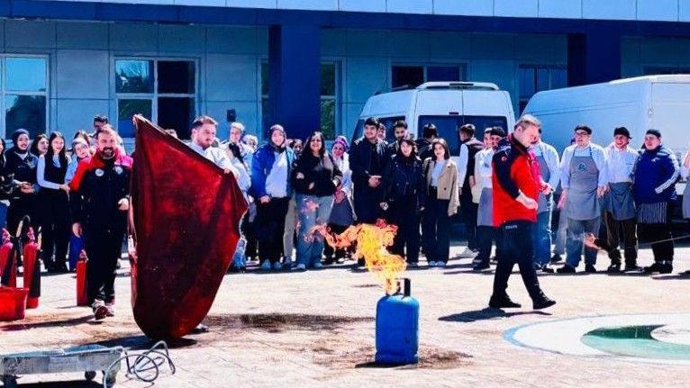 Turizm Fakültesi'nde Yangın Tatbikatı