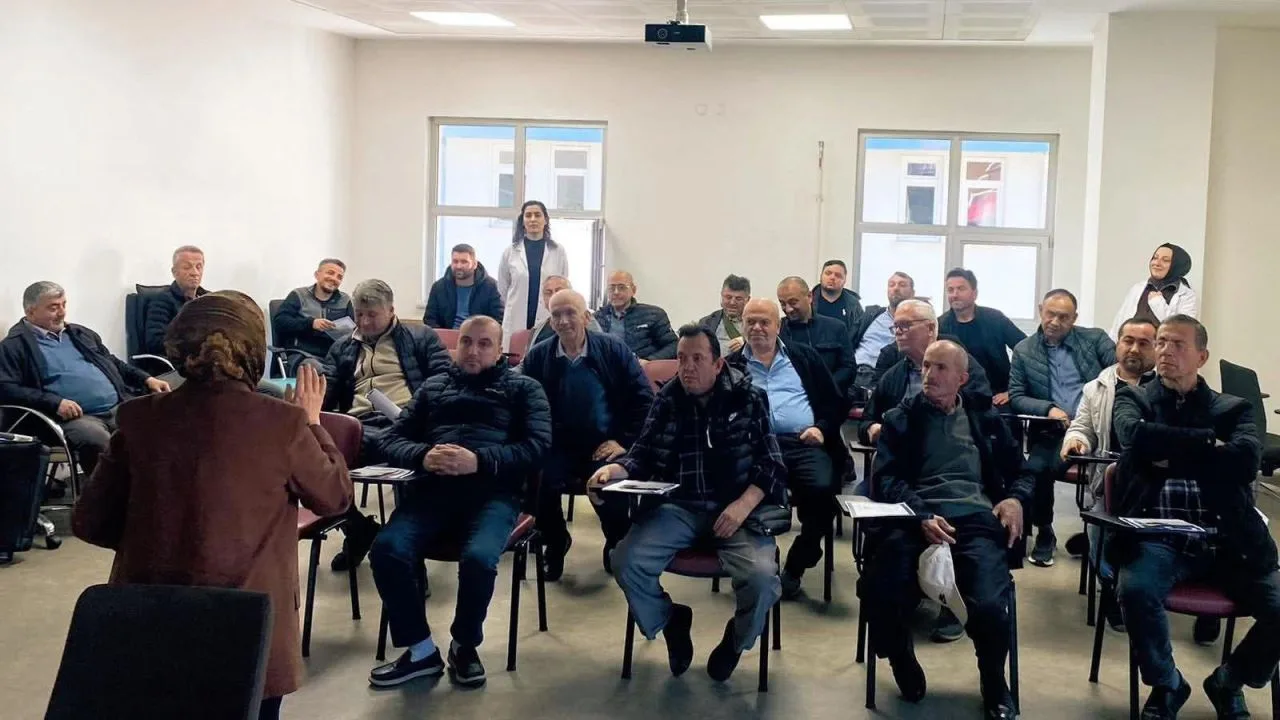 Yağlıdere'de Muhtarlara Su Sanitasyonu Eğitimi Verildi